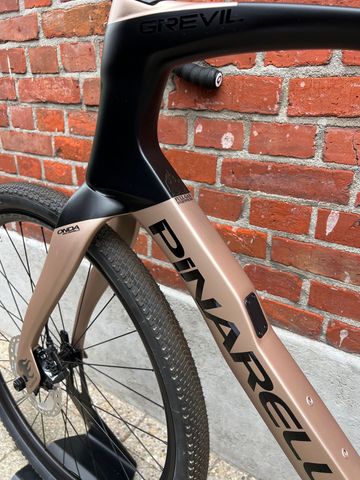 Pinarello Grevil Shimano GRX 2024 Road & Gravel usato, Grigio chiaro — immagine 14 di 16