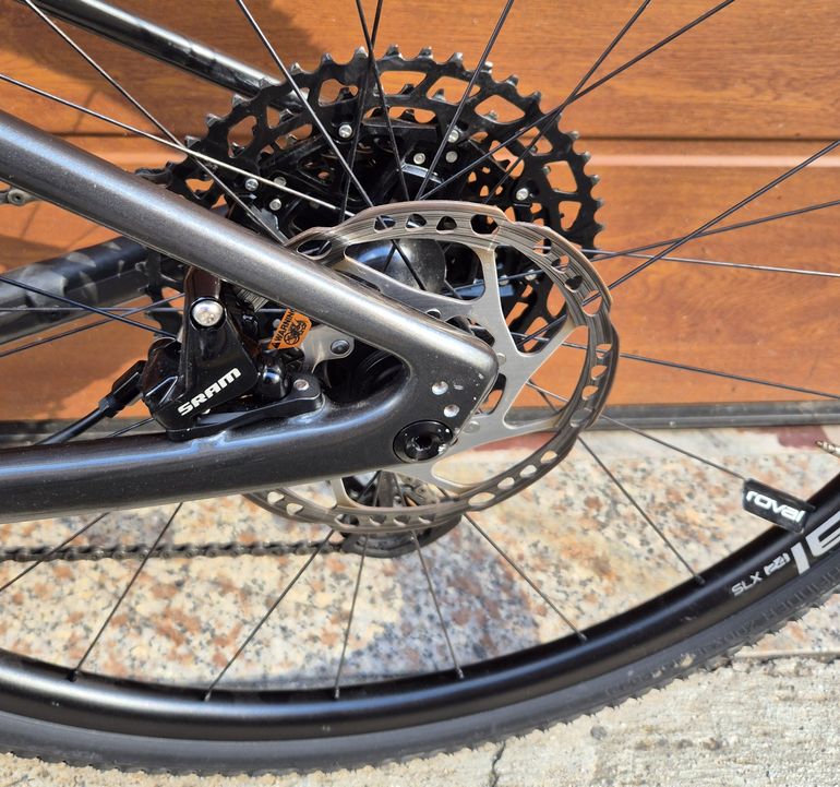 Used Specialized Diverge Expert Carbon 2024 Road & Gravel, Light Gray — image 8 of 10