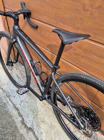 Used Specialized Diverge Expert Carbon 2024 Road & Gravel, Light Gray — image 3 of 10
