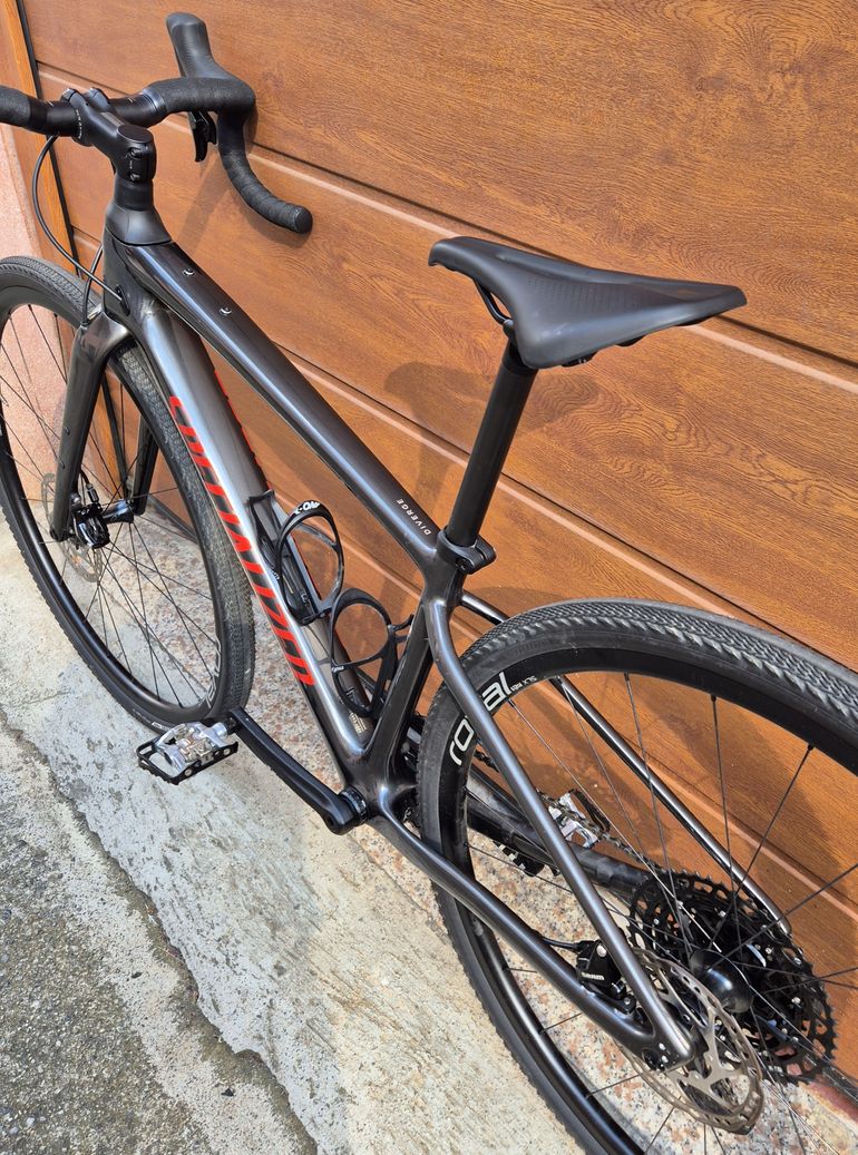 Used Specialized Diverge Expert Carbon 2024 Road & Gravel, Light Gray — image 3 of 10