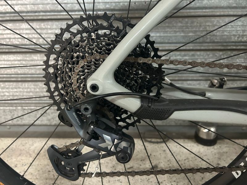 Used Lapierre Prorace SRAM X01 Eagle 2021 Mountainbike, Light Gray — image 3 of 15