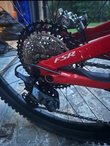 Used Specialized Turbo Levo Shimano SLX 2023 Mountainbike, Red — image 3 of 5