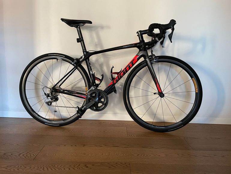 Used Giant TCR Advanced Pro 1 2018 2018 Road & Gravel, Red — image 1 of 5