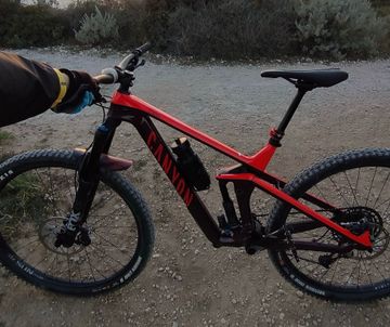 Použité Canyon Strive CF 5.0 2019 2019 MTB