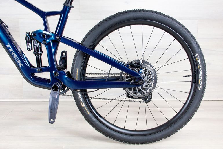 Used Trek Fuel EX 9.8 2023 Mountainbike, Blue — image 13 of 18