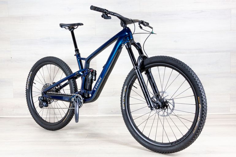 Used Trek Fuel EX 9.8 2023 Mountainbike, Blue — image 5 of 18