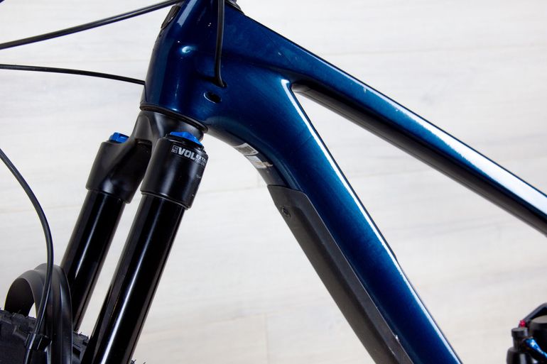 Used Trek Fuel EX 9.8 2023 Mountainbike, Blue — image 17 of 18