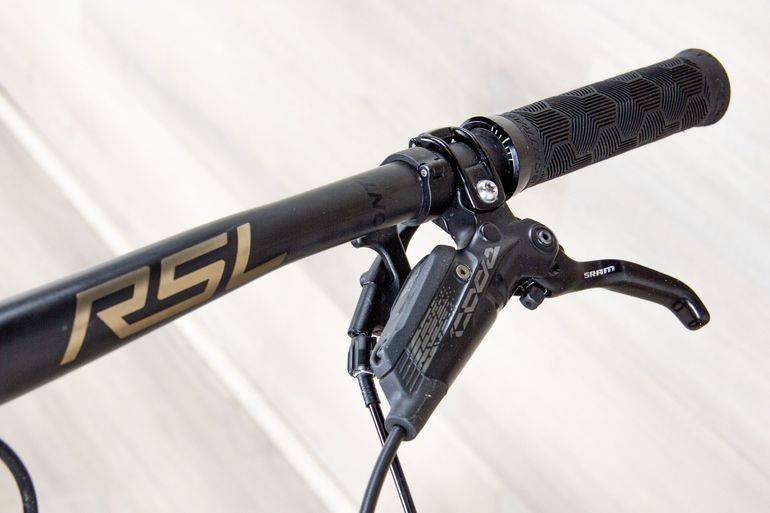 Used Trek Fuel EX 9.8 2023 Mountainbike, Blue — image 10 of 18