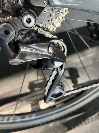 Used Cannondale Synapse Carbon Disc Ultegra SE 2018 2018 Road & Gravel — image 3 of 6