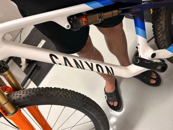 Used Canyon CFR TEAM (a La Carta) 2023 Mountainbike, White — image 16 of 23
