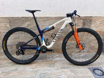 Canyon, CFR TEAM (a La Carta)