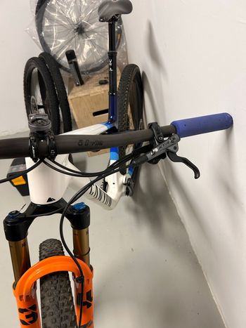 Used Canyon CFR TEAM (a La Carta) 2023 Mountainbike, White — image 10 of 23