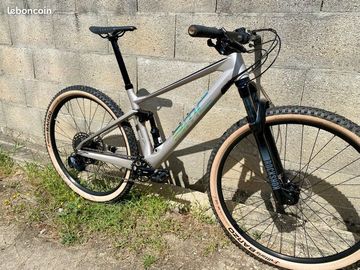 Used BMC Fourstroke Other SRAM 2023 Mountainbike, Light Gray — image 2 of 5