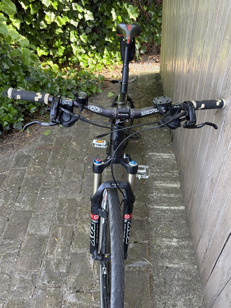 Used CUBE Ltd Shimano Deore XT 2012 Mountainbike, Black — image 2 of 3