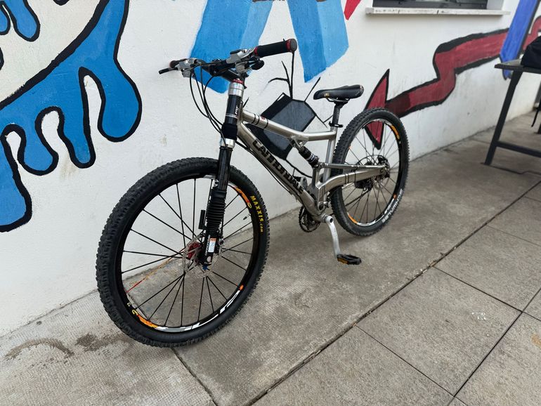 Used Cannondale Cannondale Custom Shimano XTR 2010 Mountainbike, Grigio chiaro — image 1 of 10