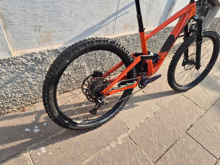 Used Specialized Enduro Comp 2023 2023 Mountainbike, Rot, 29 — image 14 of 21