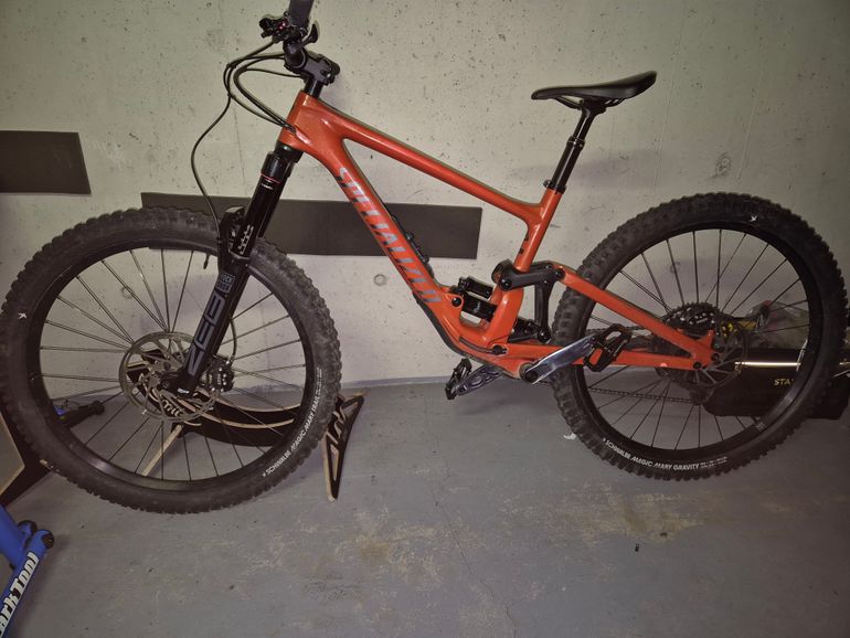 Used Specialized Enduro Comp 2023 2023 Mountainbike, Rot, 29 — image 9 of 21