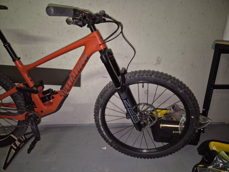 Used Specialized Enduro Comp 2023 2023 Mountainbike, Rot, 29 — image 7 of 21