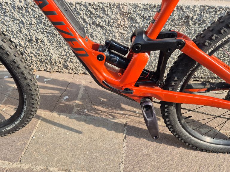 Used Specialized Enduro Comp 2023 2023 Mountainbike, Rot, 29 — image 18 of 21