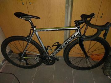 Cannondale Synapse Shimano Ultegra 2018 Road & Gravel usato, Grigio chiaro — immagine 2 di 6