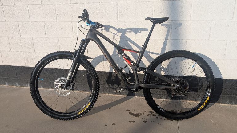 Used Specialized Stumpjumper SRAM GX Eagle 2020 Mountainbike, Black — image 1 of 6