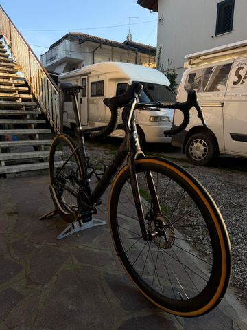 Tweedehands Scott Addict RC 10 2025 2025 Road & Gravel