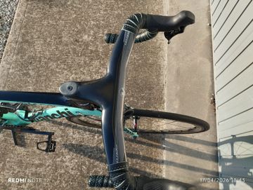 Used Bianchi Oltre Shimano Ultegra 2019 Road & Gravel, Blue — image 4 of 5