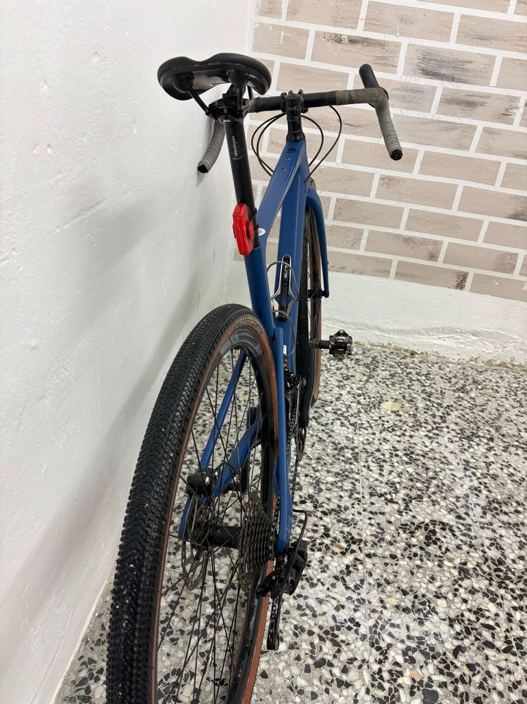 Used Cannondale Topstone Carbon 4 2022 2022 Road & Gravel, Azul — image 6 of 8