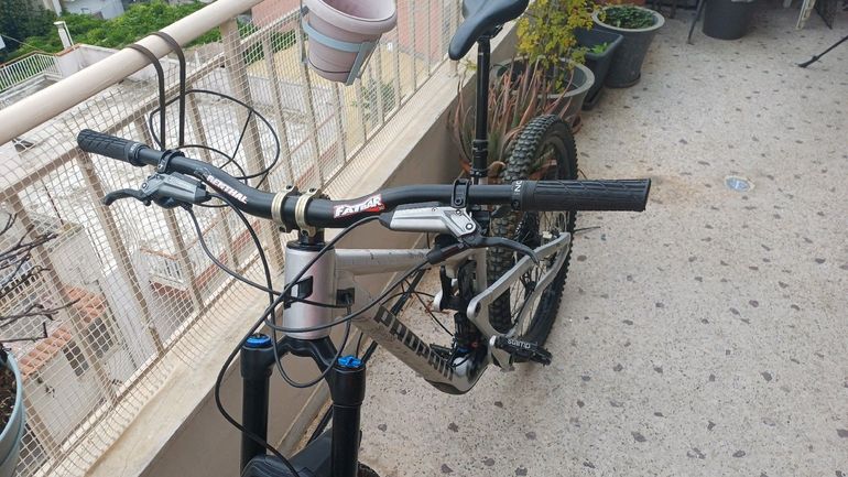 Used Propain Tyee SRAM GX Eagle 2025 Mountainbike, Light Gray — image 12 of 16