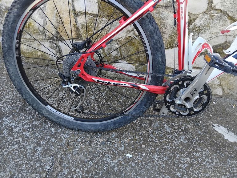 Used VKT VKT Custom Shimano Deore XT 2012 Mountainbike, Red — image 3 of 6