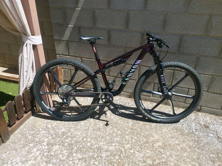 Tweedehands Canyon LUX Shimano Deore XT 2024 Mountainbike — afbeelding 34 van 35