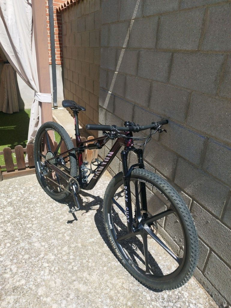 Używany Canyon LUX Shimano Deore XT 2024 Mountainbike — zdjęcie 24 z 32
