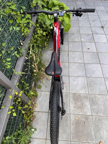 Brugt rockmachine Rock Machine Blizzard INT e70 - Talla M 2023 Mountainbike — billede 10 af 31