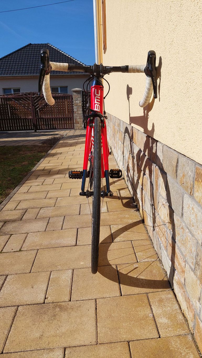 Used BMC Teammachine Shimano 105 2018 Road & Gravel, Red — image 4 of 9