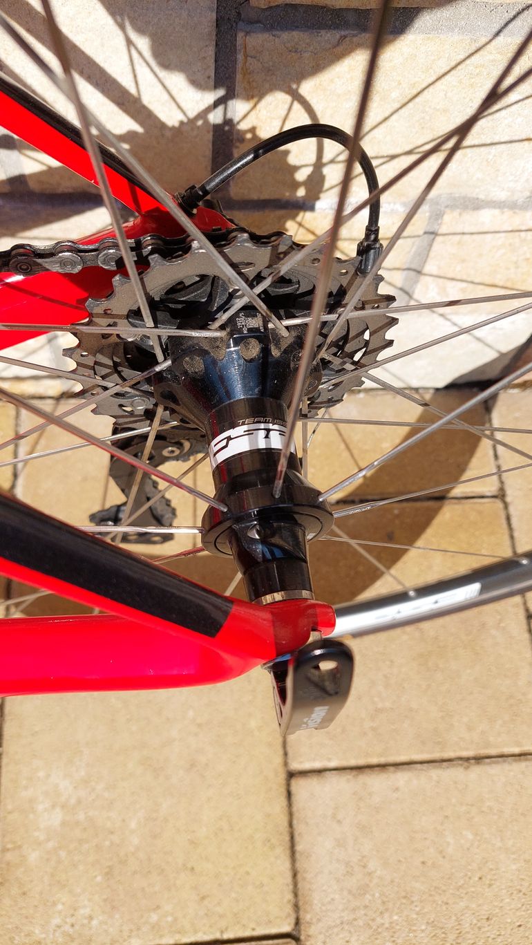Used BMC Teammachine Shimano 105 2018 Road & Gravel, Red — image 9 of 9