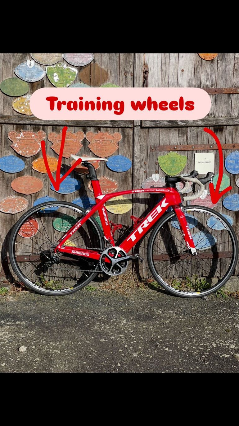 Used Trek Madone Race Shop Limited 2017 2017 Road & Gravel, Rot — image 3 of 14