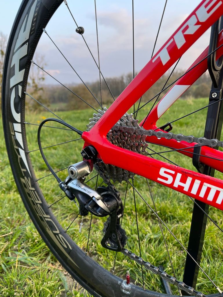 Used Trek Madone Race Shop Limited 2017 2017 Road & Gravel, Rot — image 8 of 14