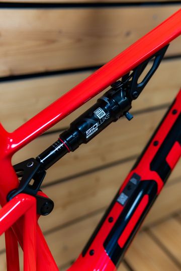 Used BMC Fourstroke 01 THREE 2026 2026 Mountainbike, Red, 29 — image 6 of 8