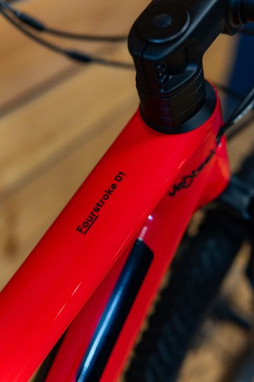 Used BMC Fourstroke 01 THREE 2026 2026 Mountainbike, Red, 29 — image 7 of 8