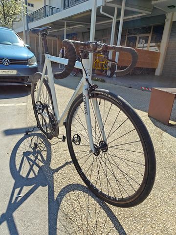 Used kory york Mark T 2017 Road & Gravel, White — image 7 of 25