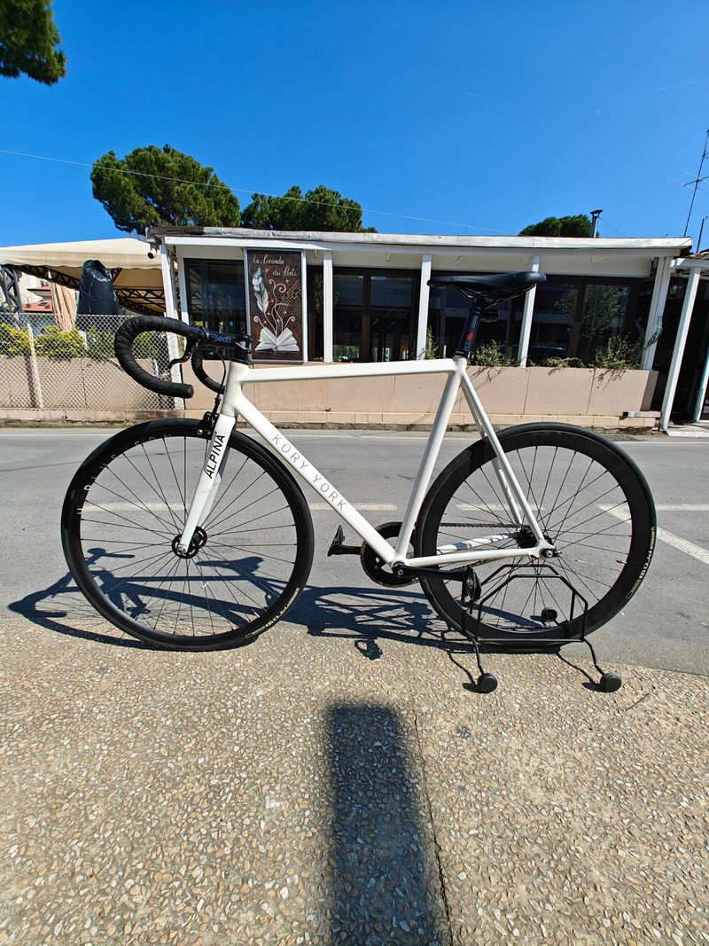 Used kory york Mark T 2017 Road & Gravel, White — image 1 of 25