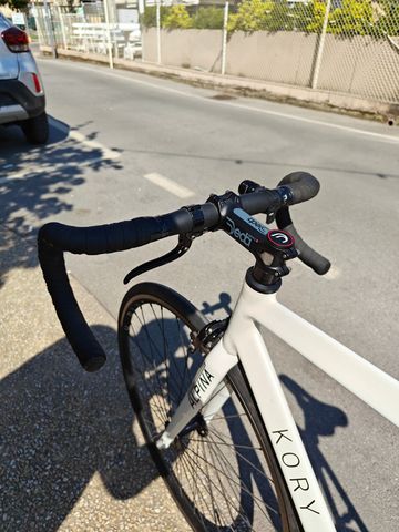 Used kory york Mark T 2017 Road & Gravel, White — image 12 of 25