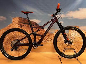 Gebrauchtes Orbea Occam M30 2023 Mountainbike, Rot — Bild 1 von 5
