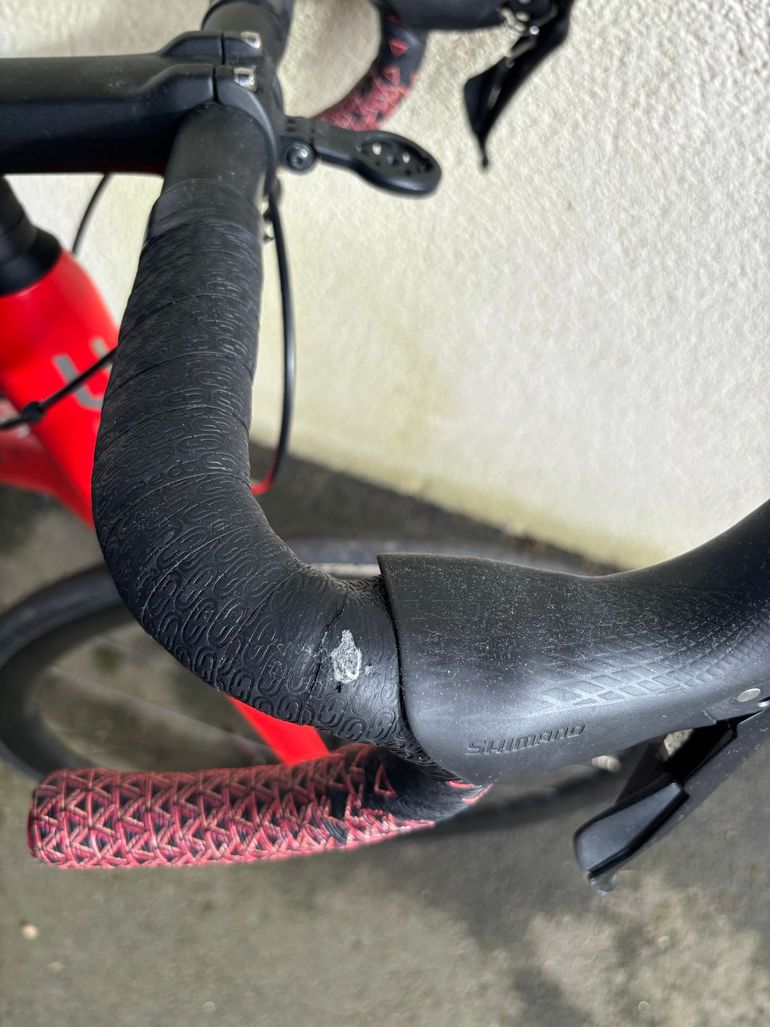 Used BMC TEAMMACHINE SLR02 DISC THREE 2019 2019 Road & Gravel, Red — image 8 of 9