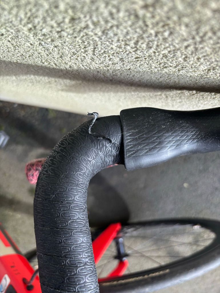 Used BMC TEAMMACHINE SLR02 DISC THREE 2019 2019 Road & Gravel, Red — image 7 of 9