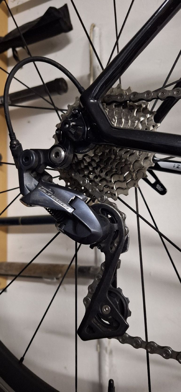 Used Focus IZALCO RACE Ultegra 2018 2018 Road & Gravel, Black — image 3 of 4