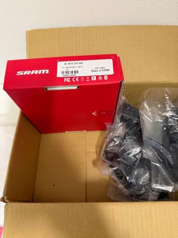 Used Specialized Tarmac SRAM Red eTap AXS 2024 Road & Gravel, Green — image 10 of 15