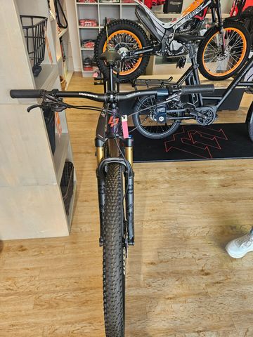 Brugt Lapierre Prorace CF 8.9 2023 2023 Mountainbike — billede 3 af 4