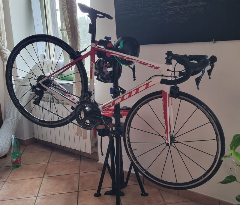 Tweedehands Scott Addict 15 2021 Road & Gravel — afbeelding 2 van 3