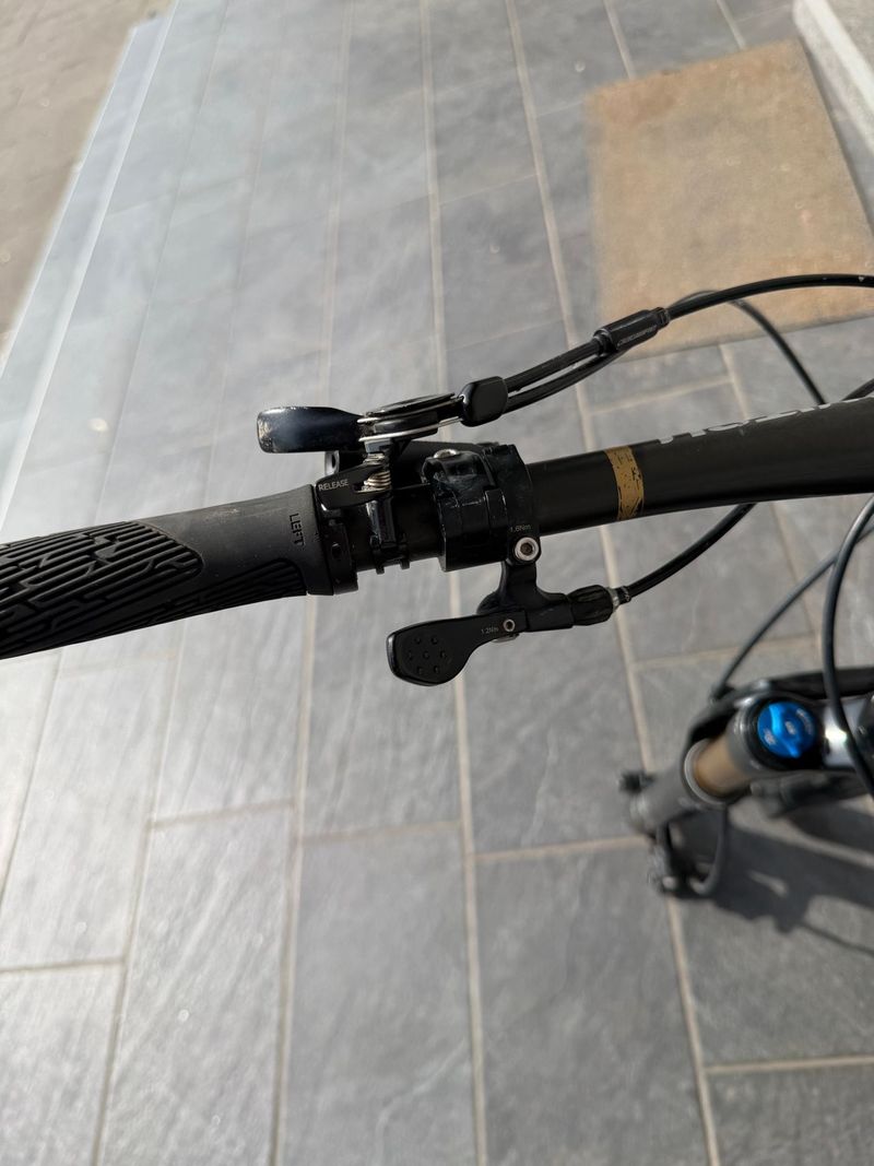 BMC Fourstroke 01 LT | ONE 2022 2022 Mountainbike d'occasion — image 7 sur 12